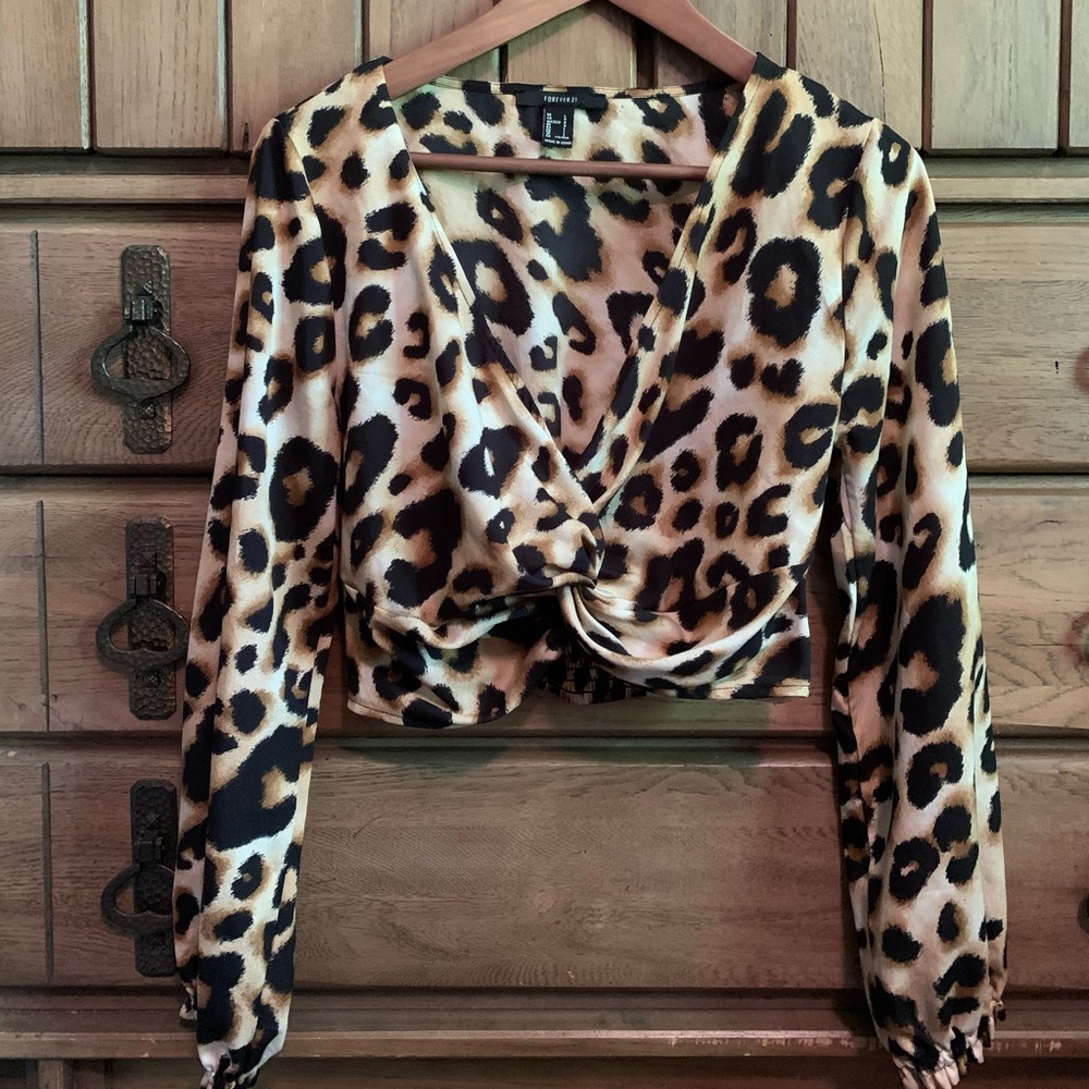 Cheetah/leopard print top